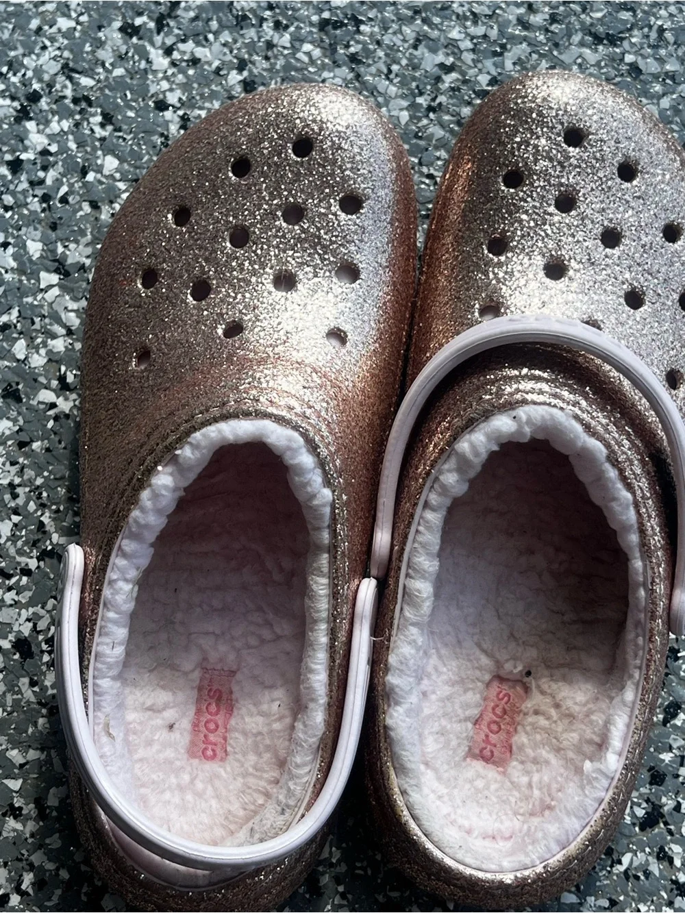 CROCS Kids Glitter Clog with Plush Lining - Rose Gold Junior 6-EUC